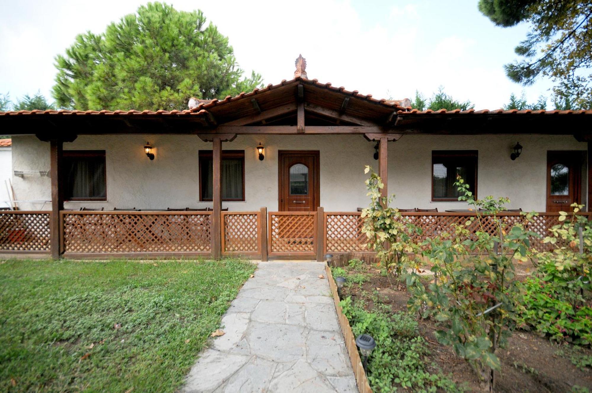 Haus Platanos Apartments & Bungalows By The Sea Vourvourou Exterior foto